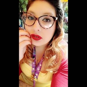 Meet your Posher, Astrid